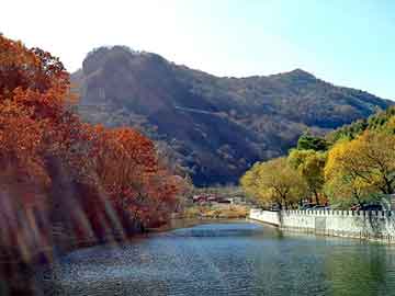 中学校庆邀请函格式_校庆活动邀请函模板